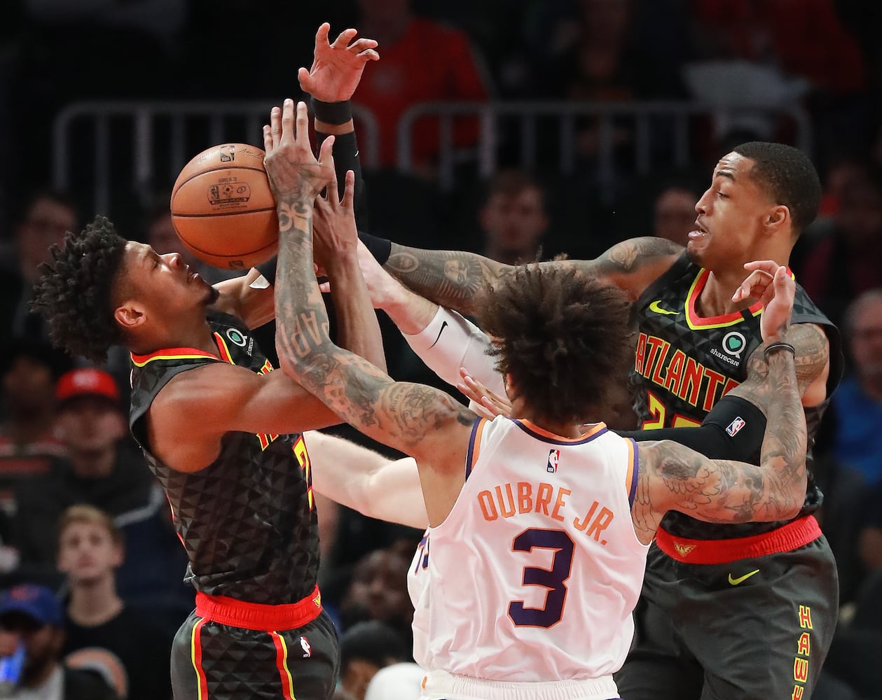 Photos: Hawks host the Suns