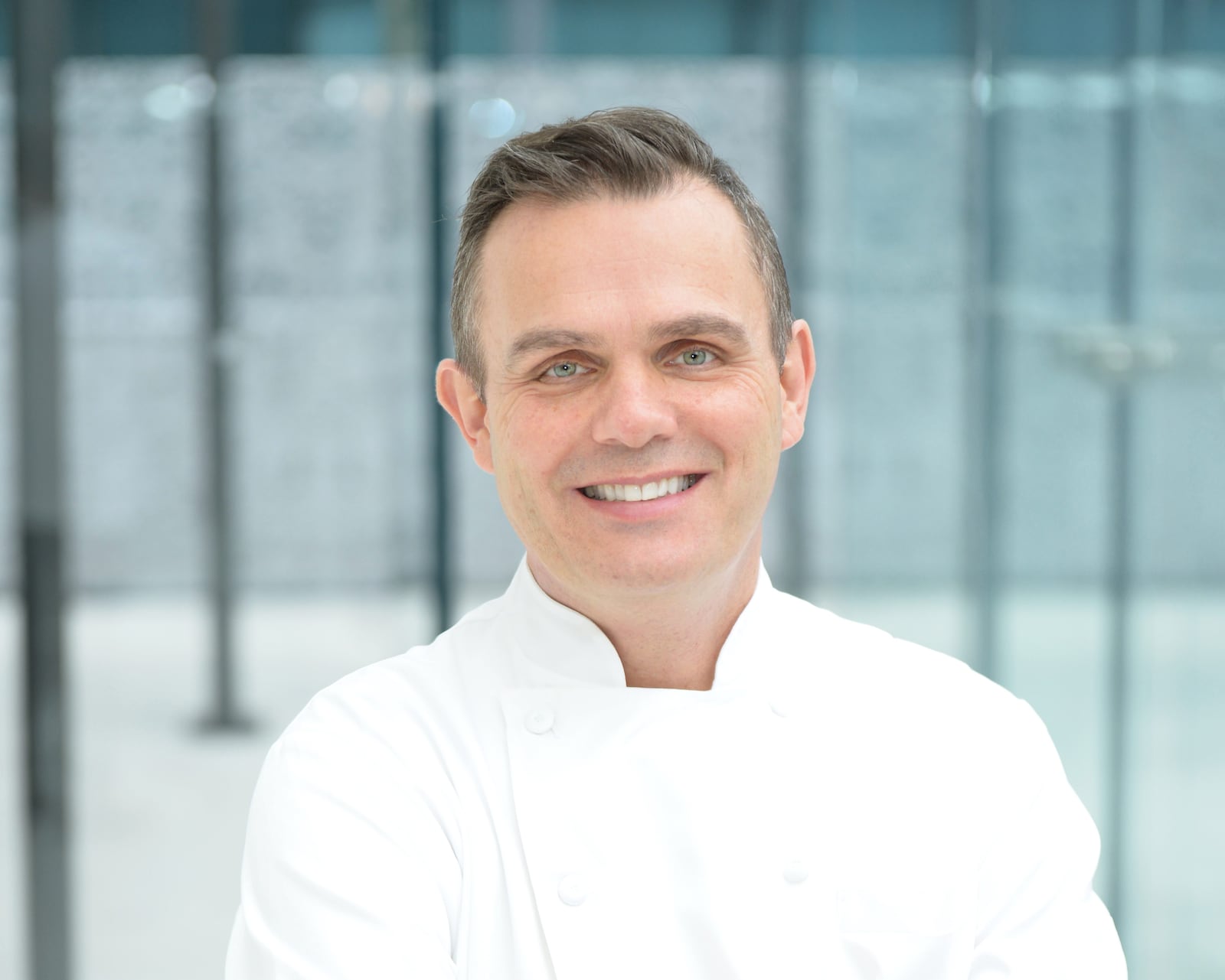 Chef Ian Winslade of Mission + Market / Photo by Elisabeth Sherwin of Hello Headshots