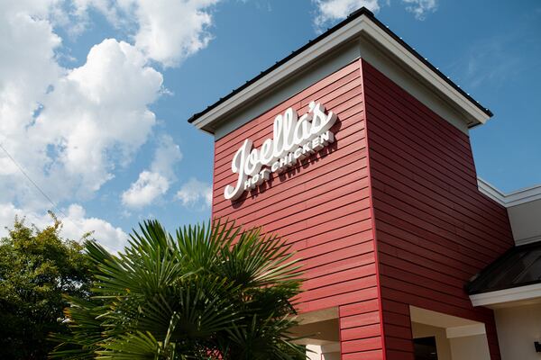 Joella's Hot Chicken Cumberland. Photo credit- Mia Yakel.