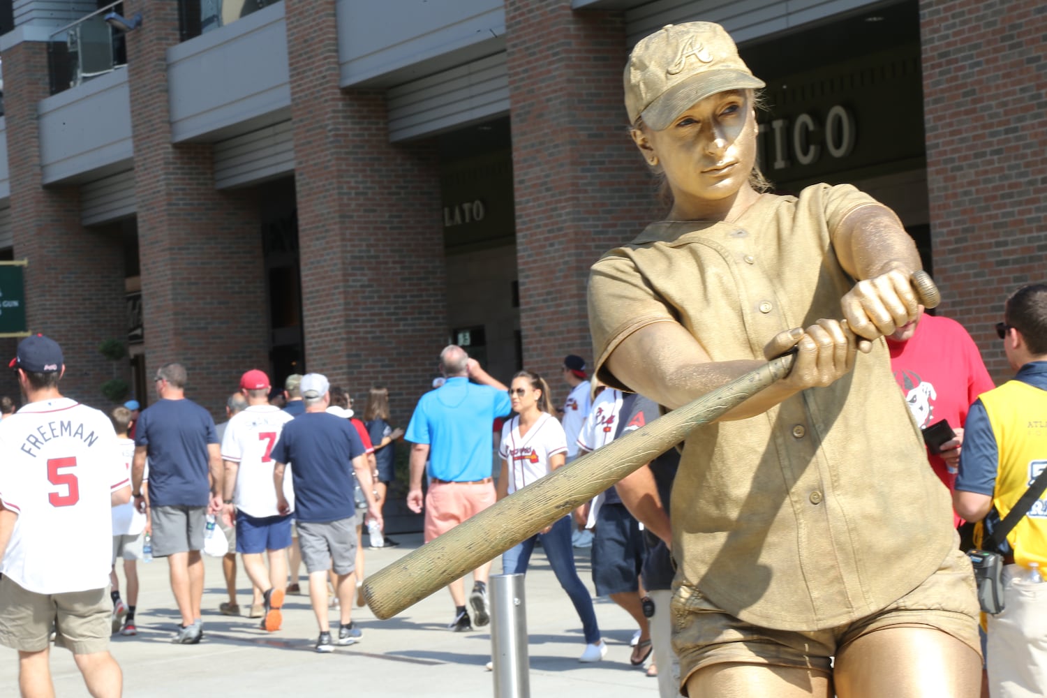 Photos: The scene at SunTrust Park as Braves begin playoff run