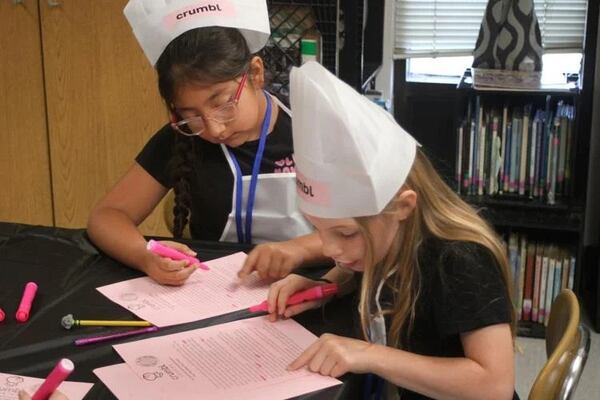 Students have fun working together during 'Crumbl Day' at Model Elementary. (Photo Courtesy of Rachel Hartdegen)