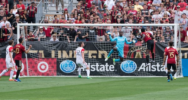 April 30, 2017 ATLANTA Atlanta United forward Kenwyne Jones (9) scores a goal against D.C. United goalkeeper Bill Hamid (28) as D.C. United plays Atlanta United during a Major League Soccer game at Bobby Dodd Stadium, on the Georgia Tech campus in Atlanta, Sunday, April 30, 2017. D.C.United won 3-1.   Andrew Dinwiddie/SPECIAL