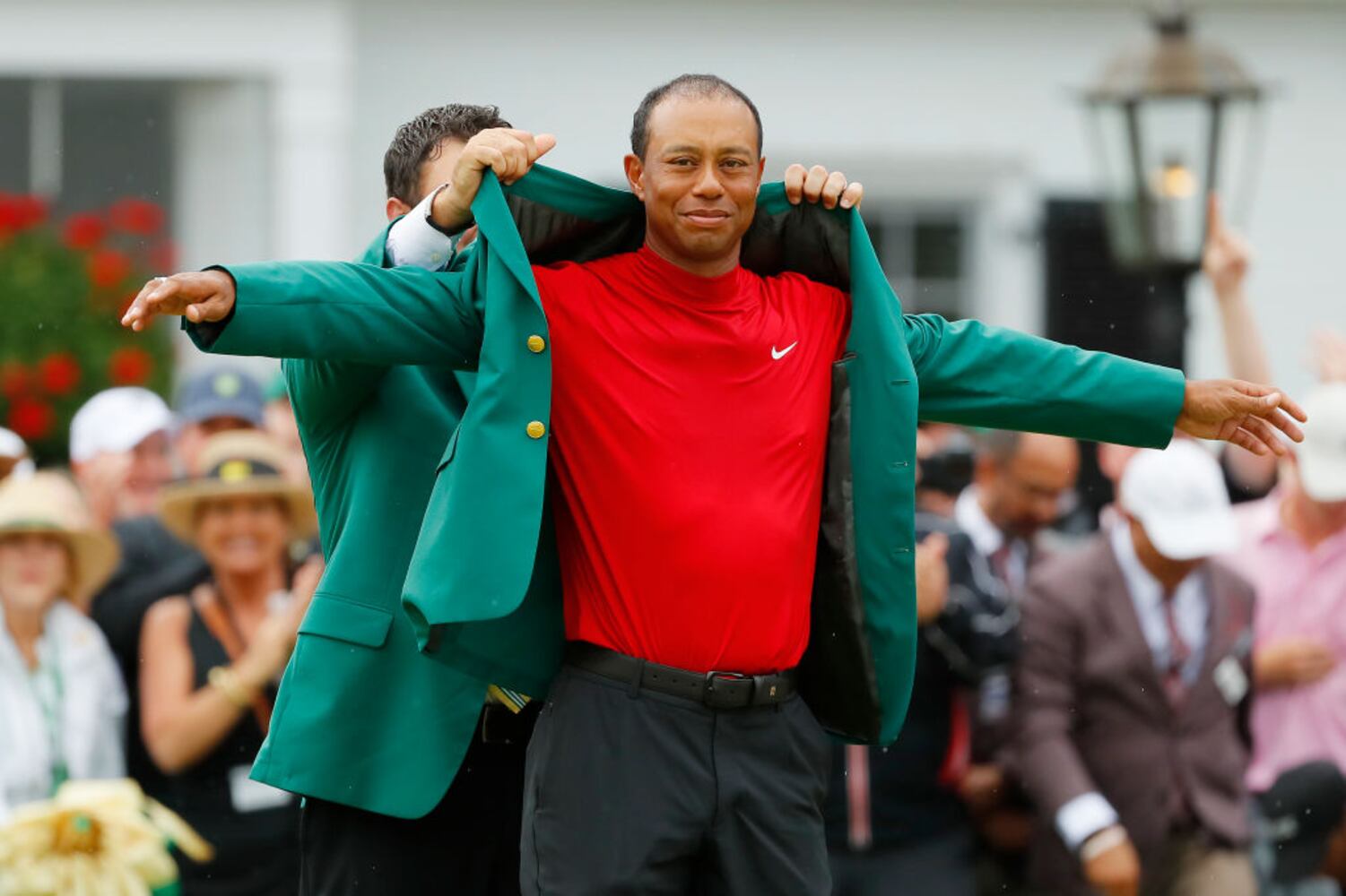 Photos: Tiger Woods makes comeback with 5th Masters win