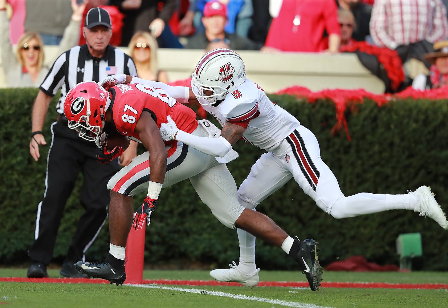 Photos: Bulldogs play Massachusetts in Athens