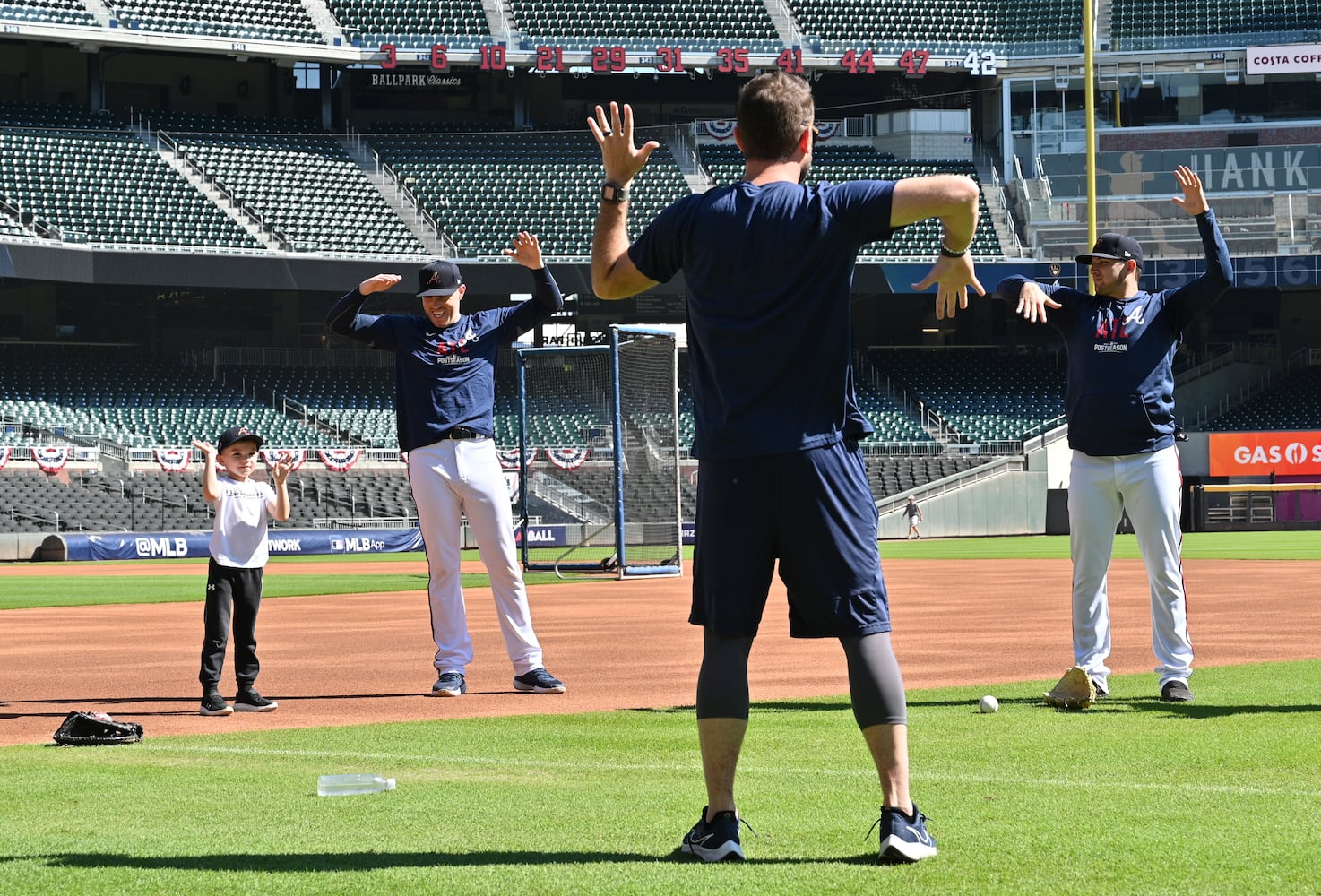 Braves Worksout ahead of NLCS