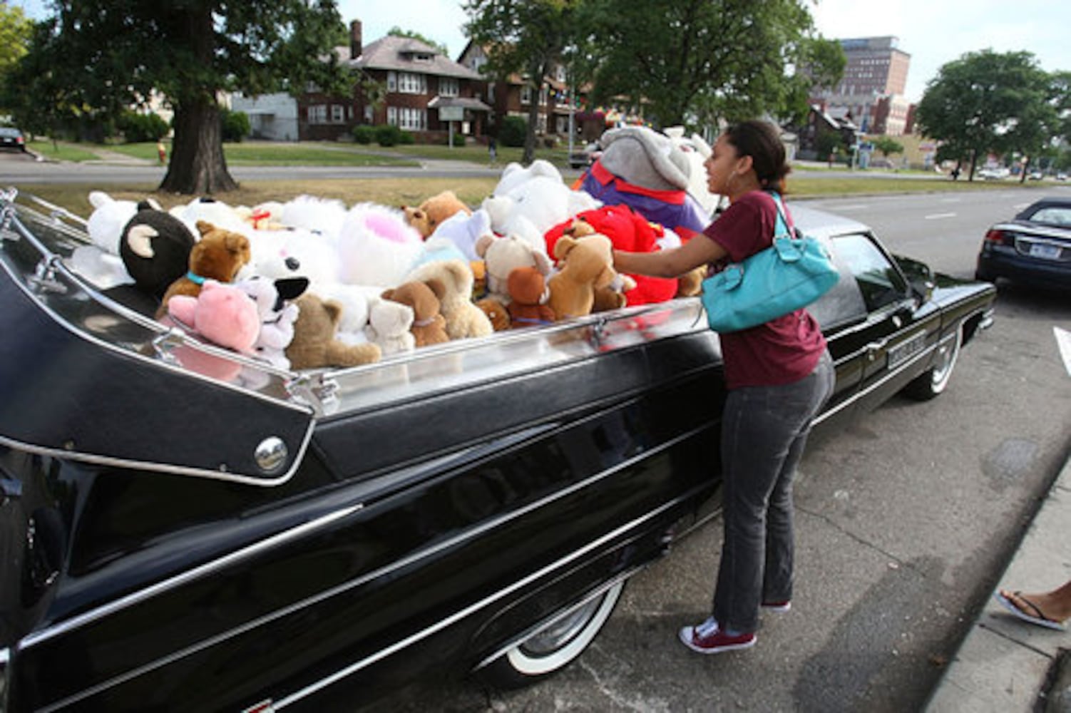 Michael Jackson memorial buried in Detroit