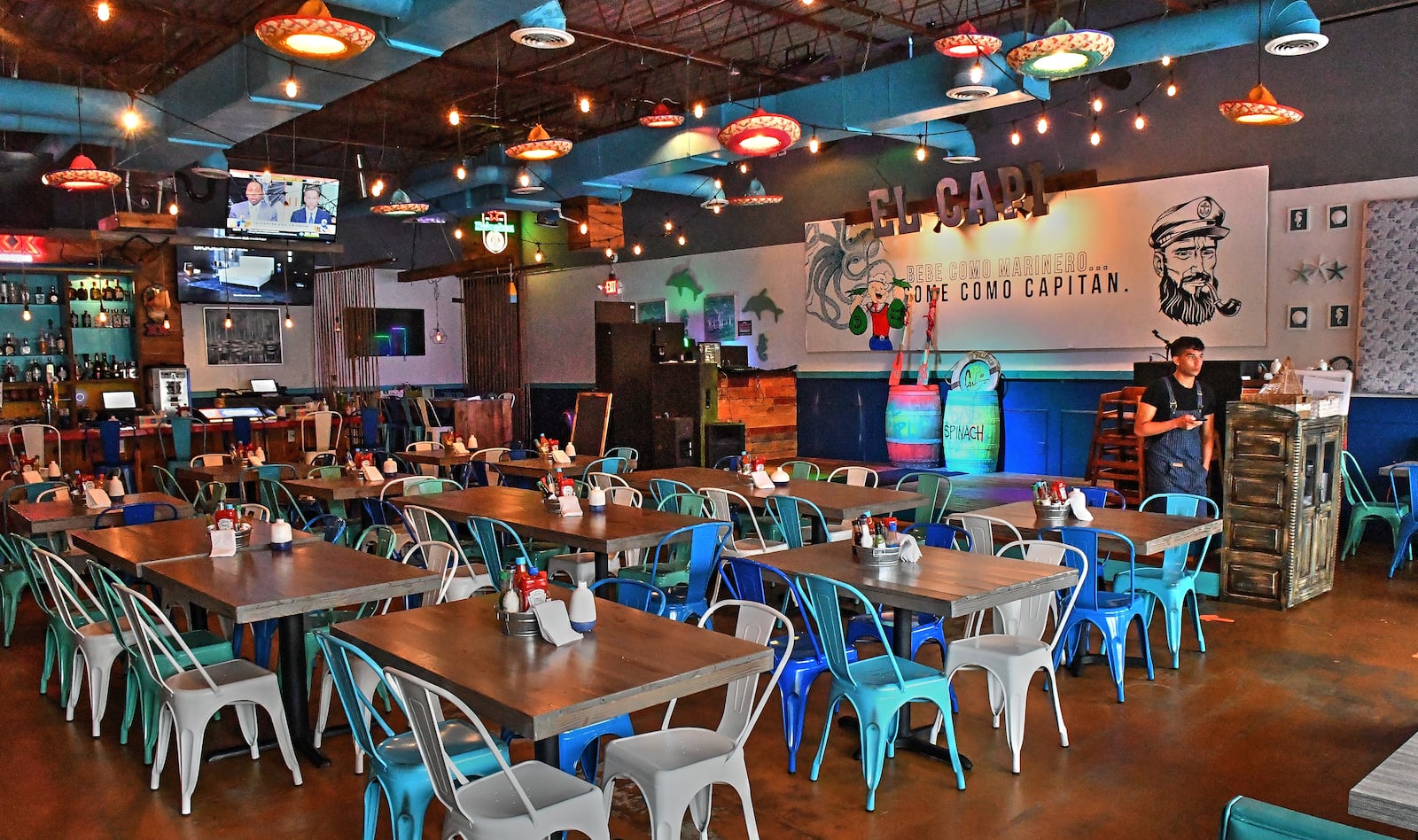 El Capitan, in a strip center on Roswell Road in the Northridge area of Sandy Springs, features a sizable dining room, and a small bar in back, plus a stage for live salsa and Latin rock bands. (Chris Hunt for The Atlanta Journal-Constitution)