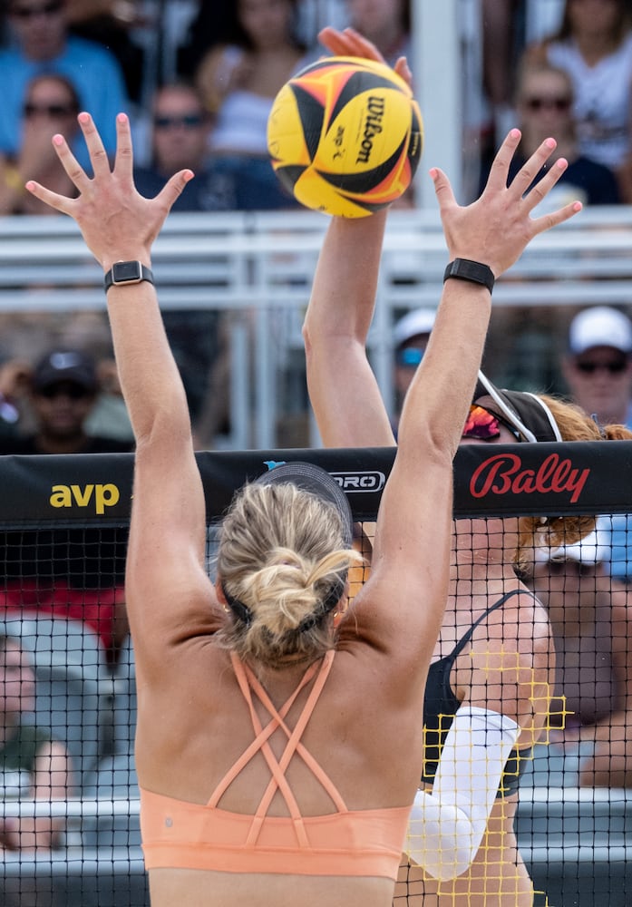 beach volleyball