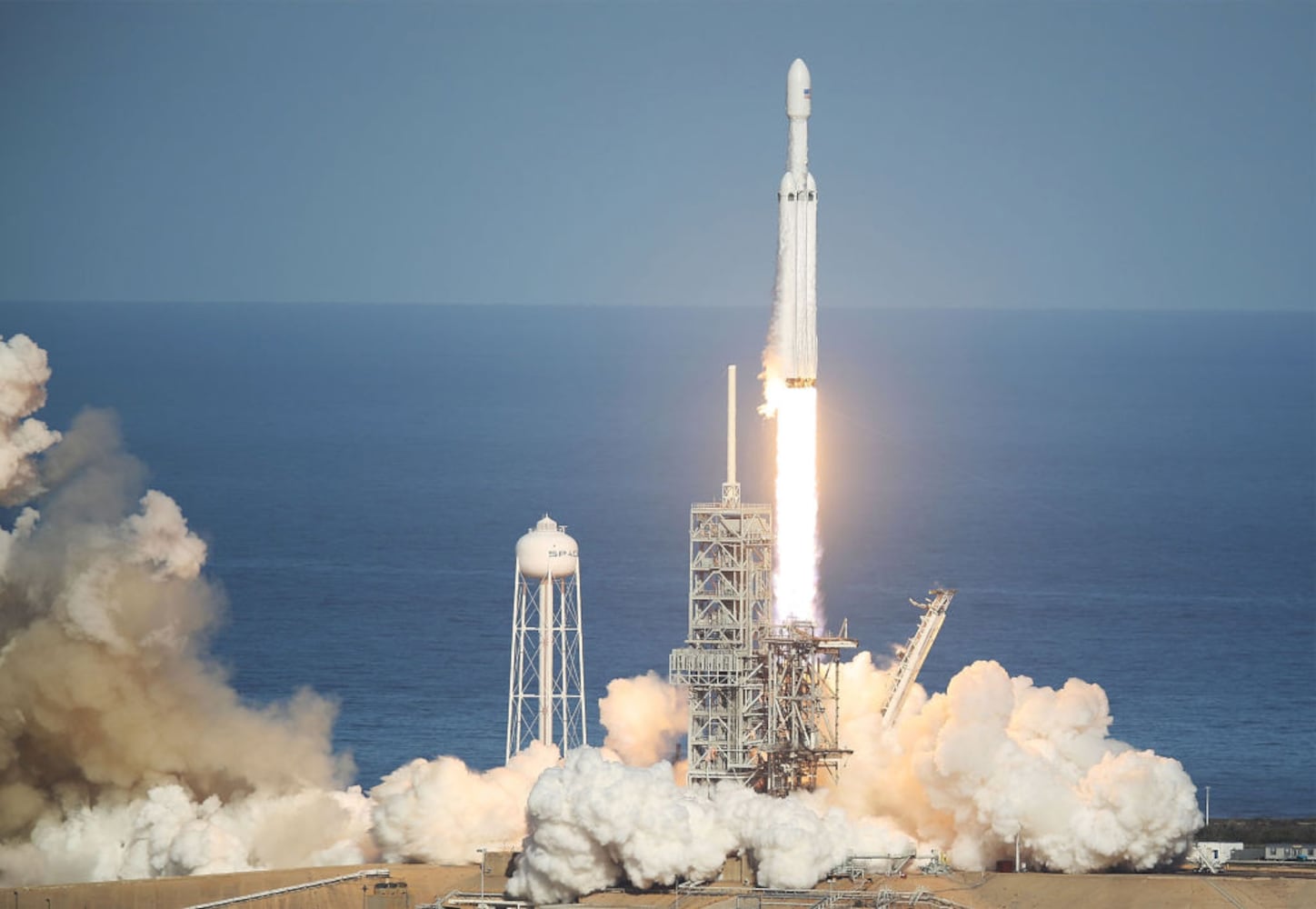 photos falcon heavy launch