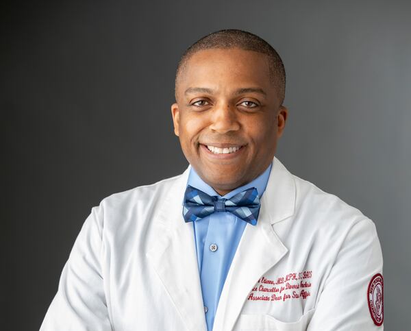 Dr. Mill Etienne