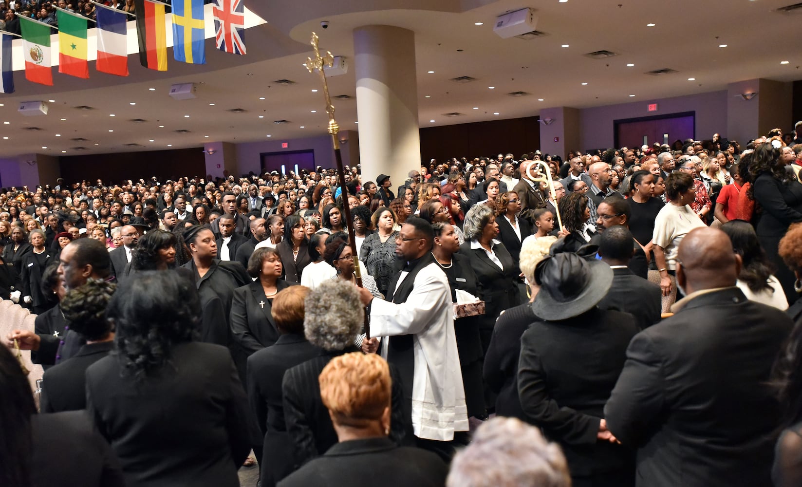 Mourners gather for Bishop Eddie Long's funeral service