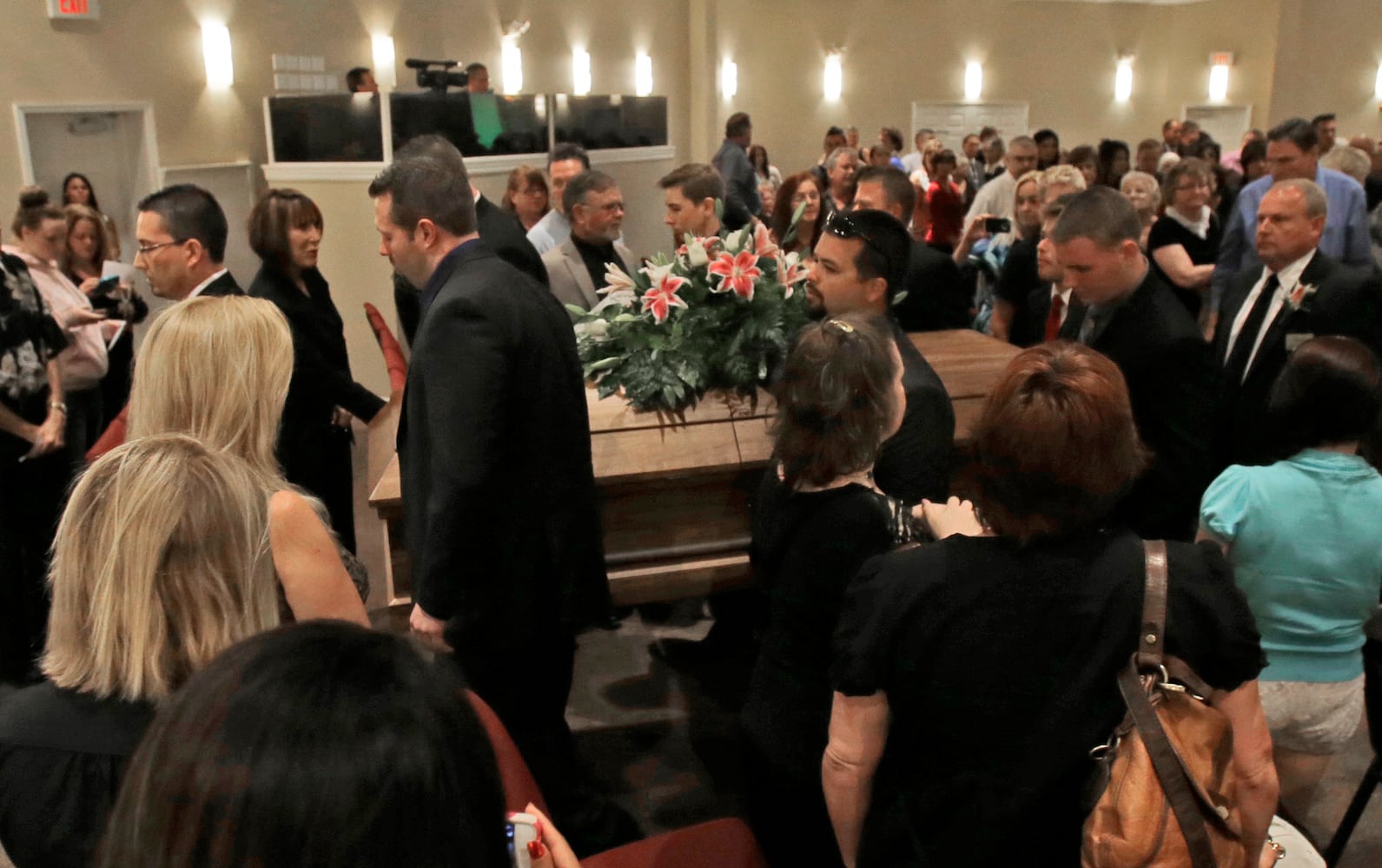 Family, friends attend Mindy McCready funeral