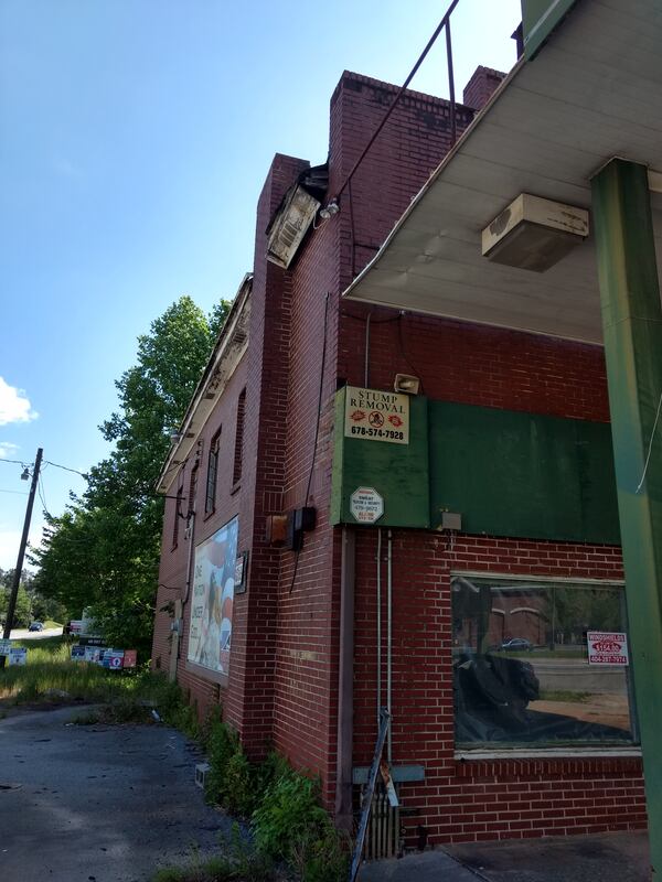 A view from the front of the store on the side that faced East Cherokee Drive. (Brian O'Shea / bposhea@ajc.com)