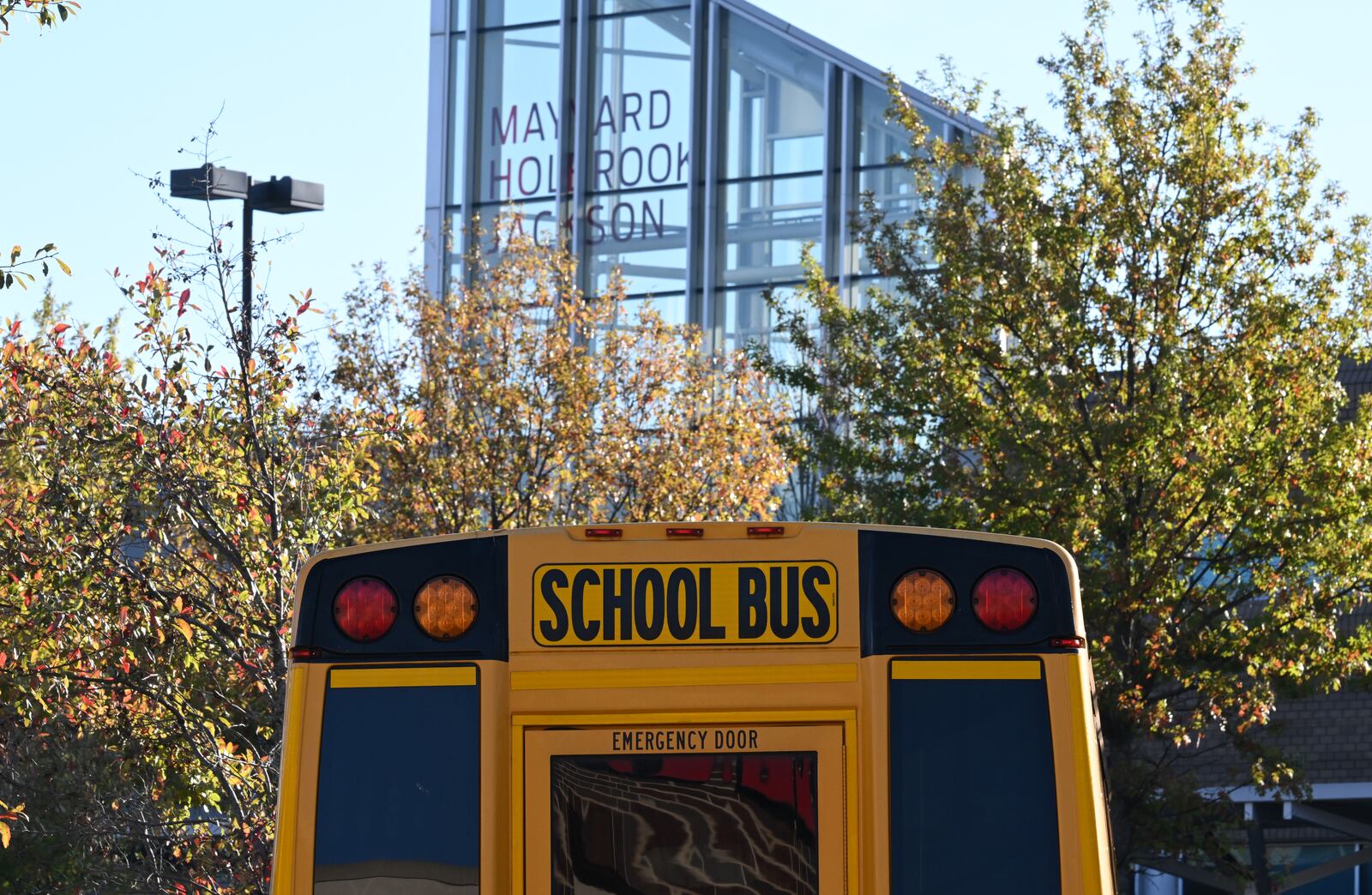 Photo shows Maynard Holbrook Jackson High School, located near I-20, on Thursday, November 17, 2022. The project, titled “Monitoring Air Pollution in Underserved South Atlanta (MAP-USA),” was recently awarded a nearly $500,000 grant by the federal Environmental Protection Agency and is one of two air pollution research campaign in the Atlanta-area that received new funding from the agency. (Hyosub Shin / Hyosub.Shin@ajc.com)