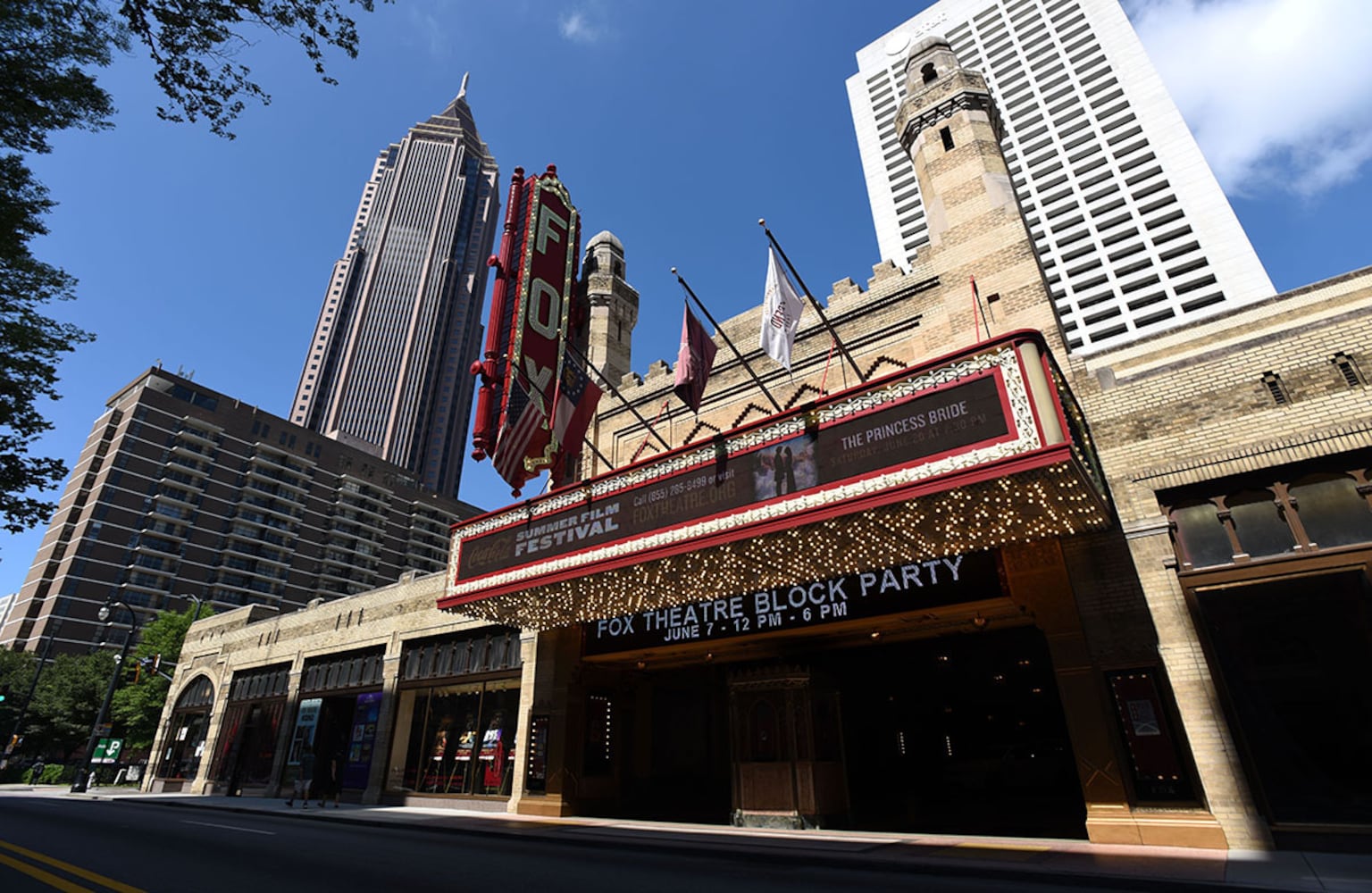 Atlanta's history in neon: The Fox Theatre