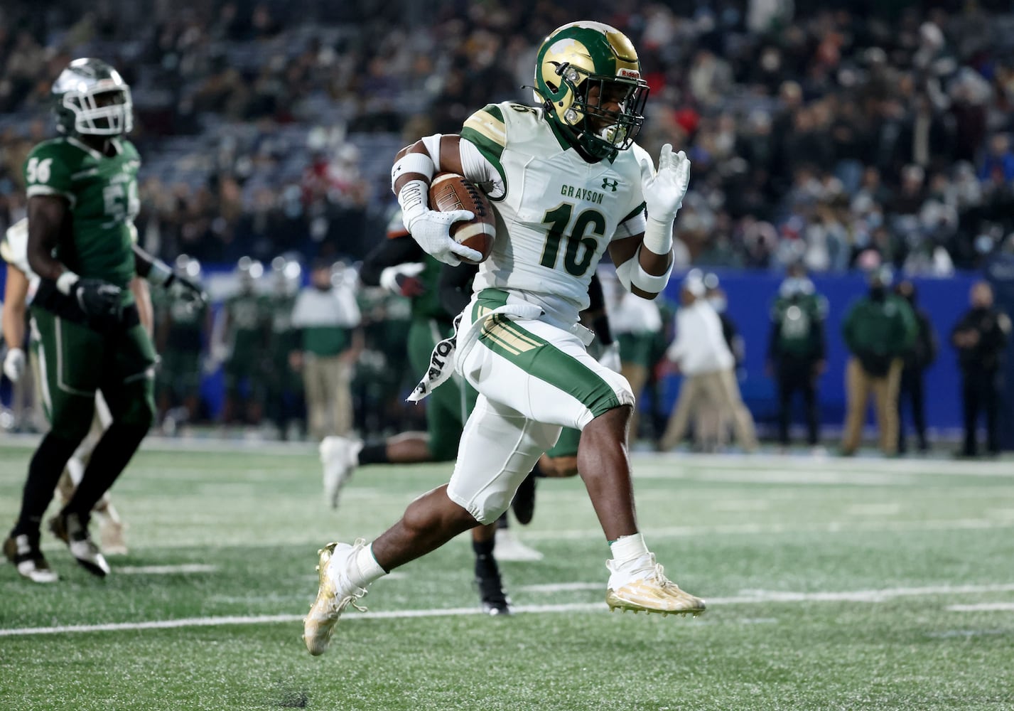 Dec. 30, 2020 - Atlanta, Ga: Grayson running back Jayvian Allen (16) scores a rushing touchdown in the first half against Collins Hill during the Class 7A state high school football final at Center Parc Stadium Wednesday, December 30, 2020 in Atlanta. JASON GETZ FOR THE ATLANTA JOURNAL-CONSTITUTION