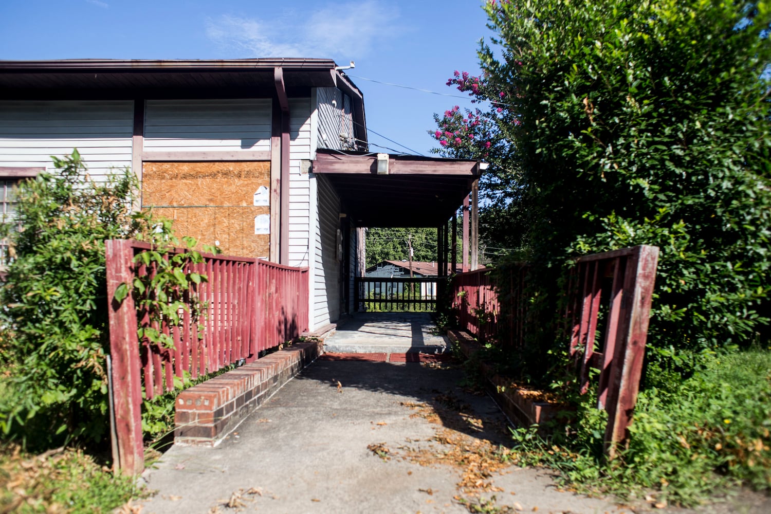 Photos: DeKalb begins tearing down squalid Brannon Hill Condominiums