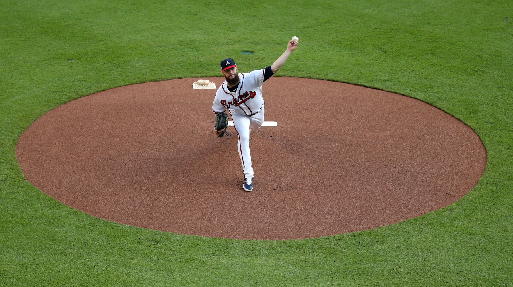 Photos: Braves seek Game 1 win over the Cardinals