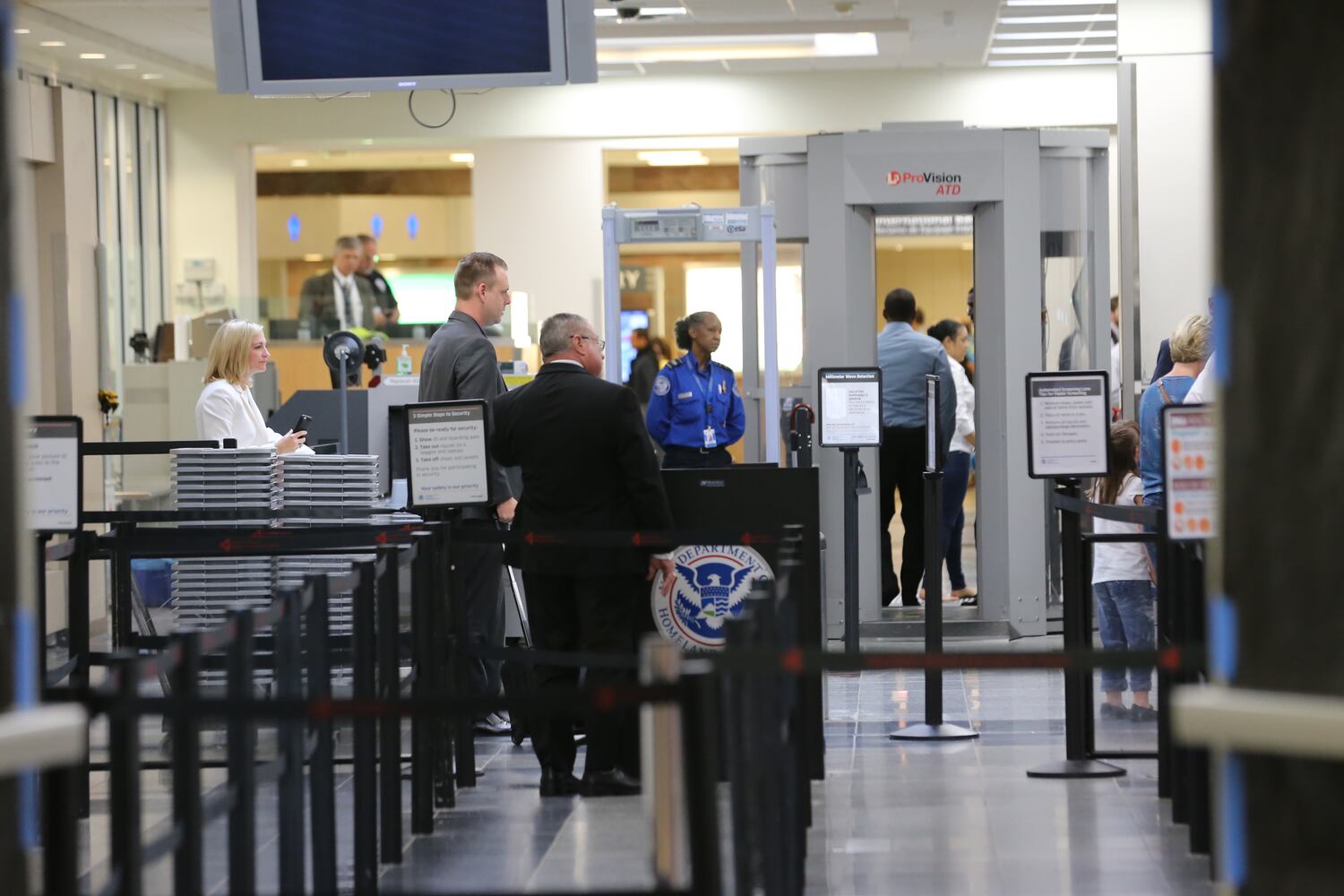 Scene at airport as South security checkpoint reopens