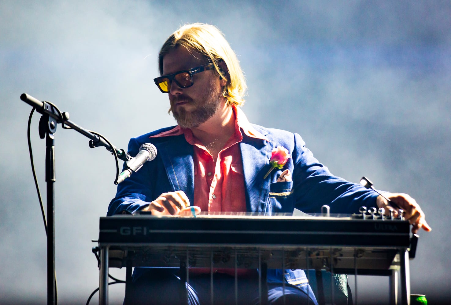 Atlanta, Ga: Zach Bryan played to a sold-out crowd of cowboy hat-clad fans who sang along with every word. Photo taken Saturday August 10, 2024 at Mercedes Benz Stadium. (RYAN FLEISHER FOR THE ATLANTA JOURNAL-CONSTITUTION)