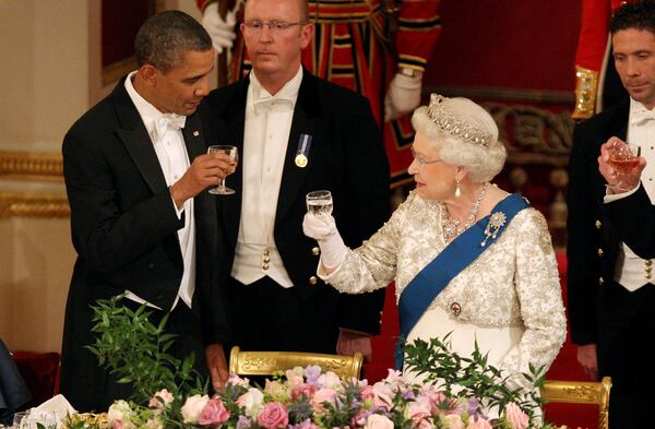 LONDON, ENGLAND - MAY 24:  U.S. President Barack Obama and Queen Elizabeth II during a State Banquet in Buckingham Palace on May 24, 2011 in London, England. The 44th President of the United States, Barack Obama, and his wife Michelle are in the UK for a two day State Visit at the invitation of HM Queen Elizabeth II. During the trip they will attend a state banquet at Buckingham Palace and the President will address both houses of parliament at Westminster Hall. (Photo by Lewis Whyld - WPA Pool/Getty Images)