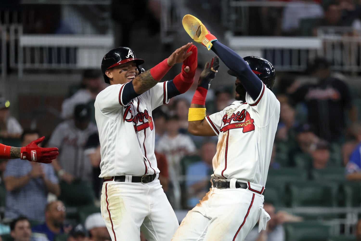 051023 BRAVES PHOTO