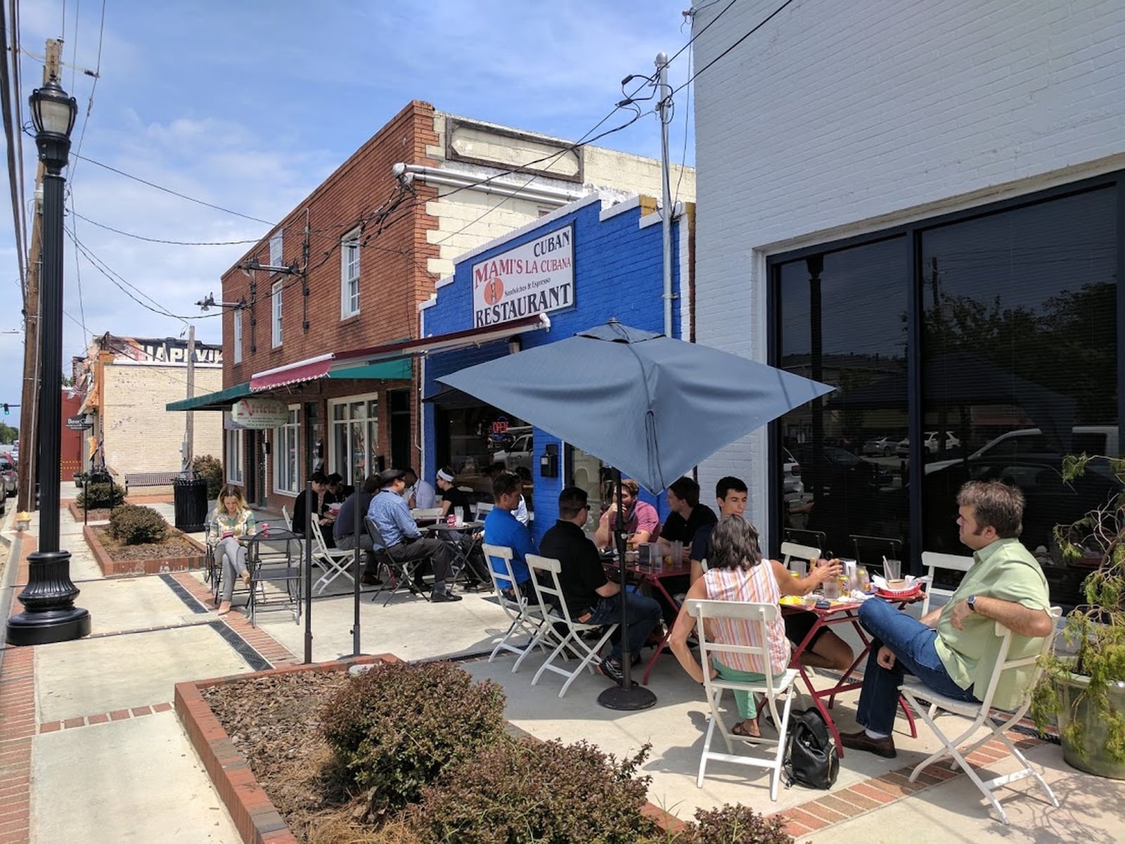 Only open weekdays, Mami’s La Cubana Restaurant in Hapeville does brisk business during the workweek, especially at lunch. CONTRIBUTED BY PAULA PONTES