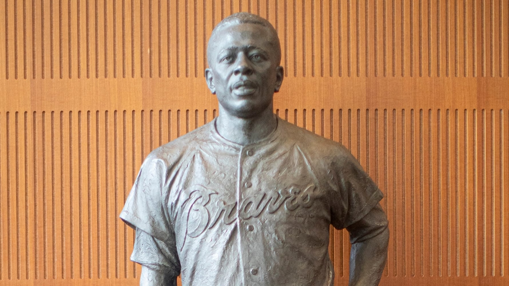 Hank Aaron statue