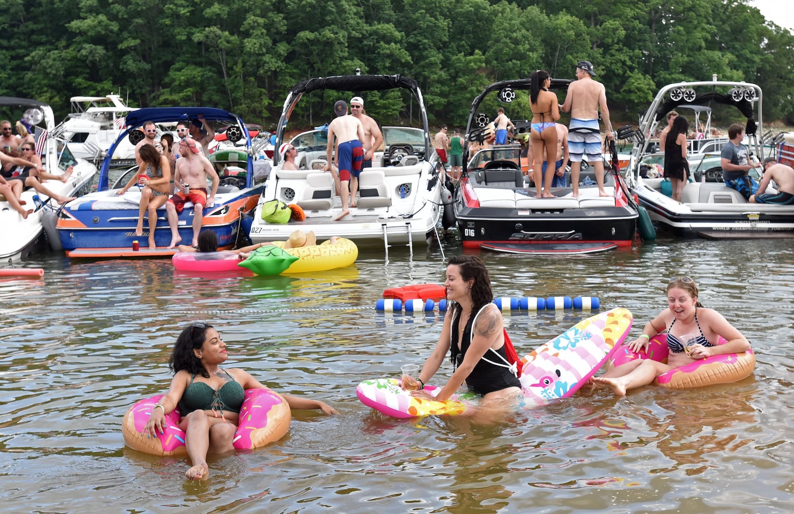 Scenes at Lake Lanier on Memorial Day weekend