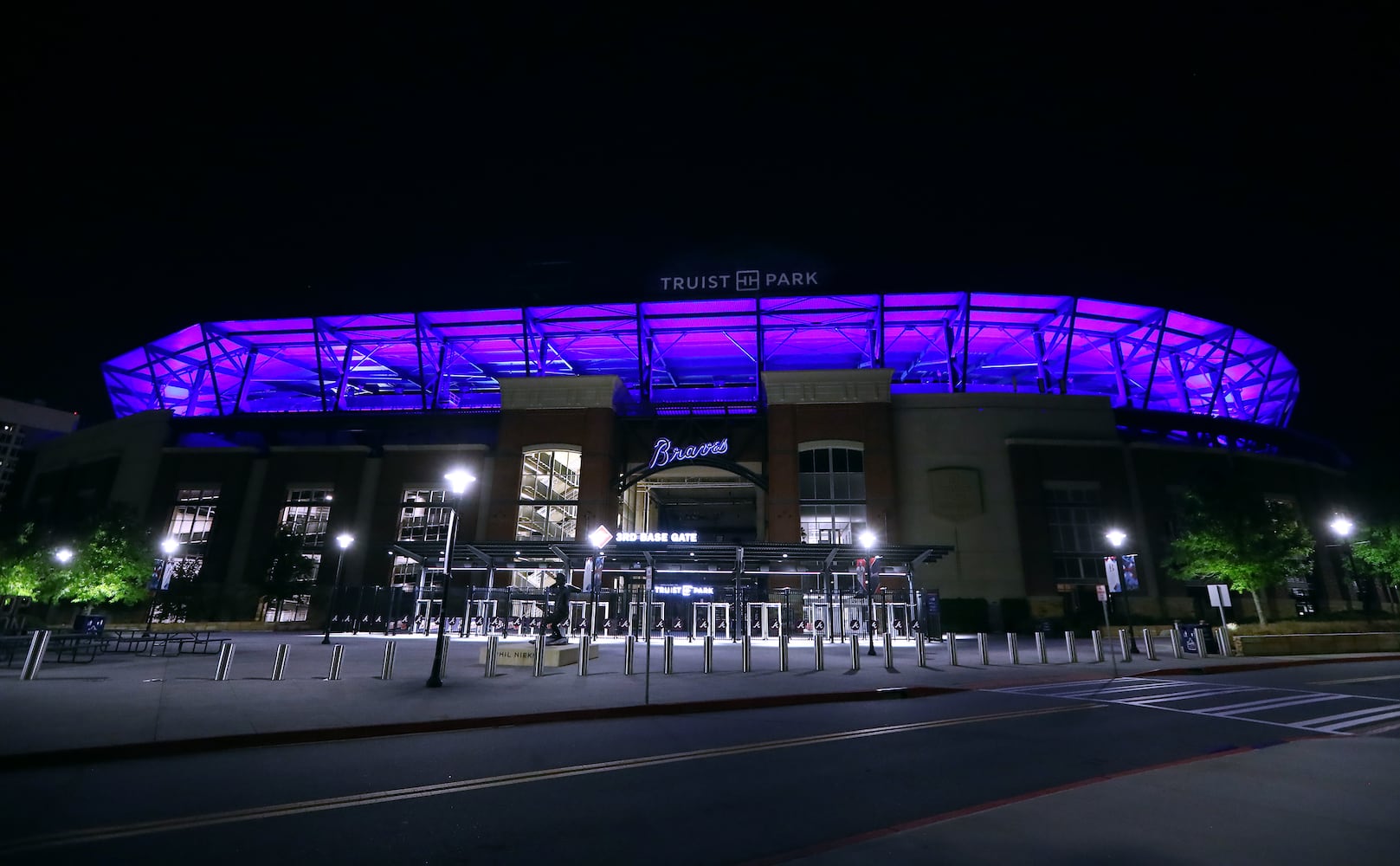 Photos: Atlanta ‘Lights It Blue’ for dedication of essential workers