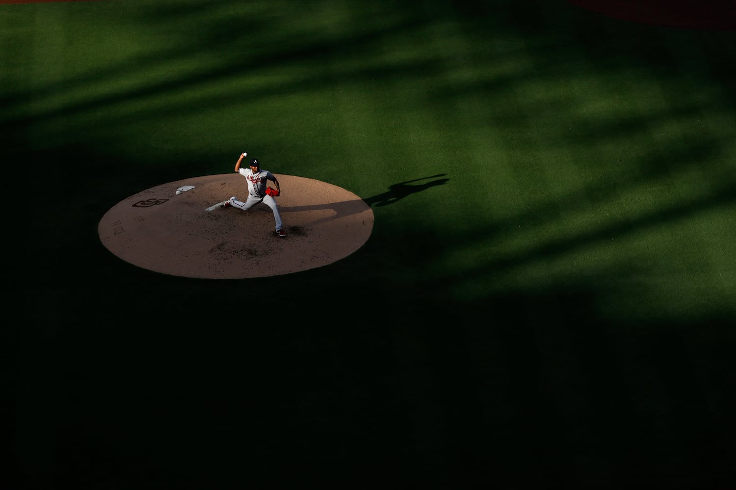 Photos: Braves outlast Padres in 10 innings