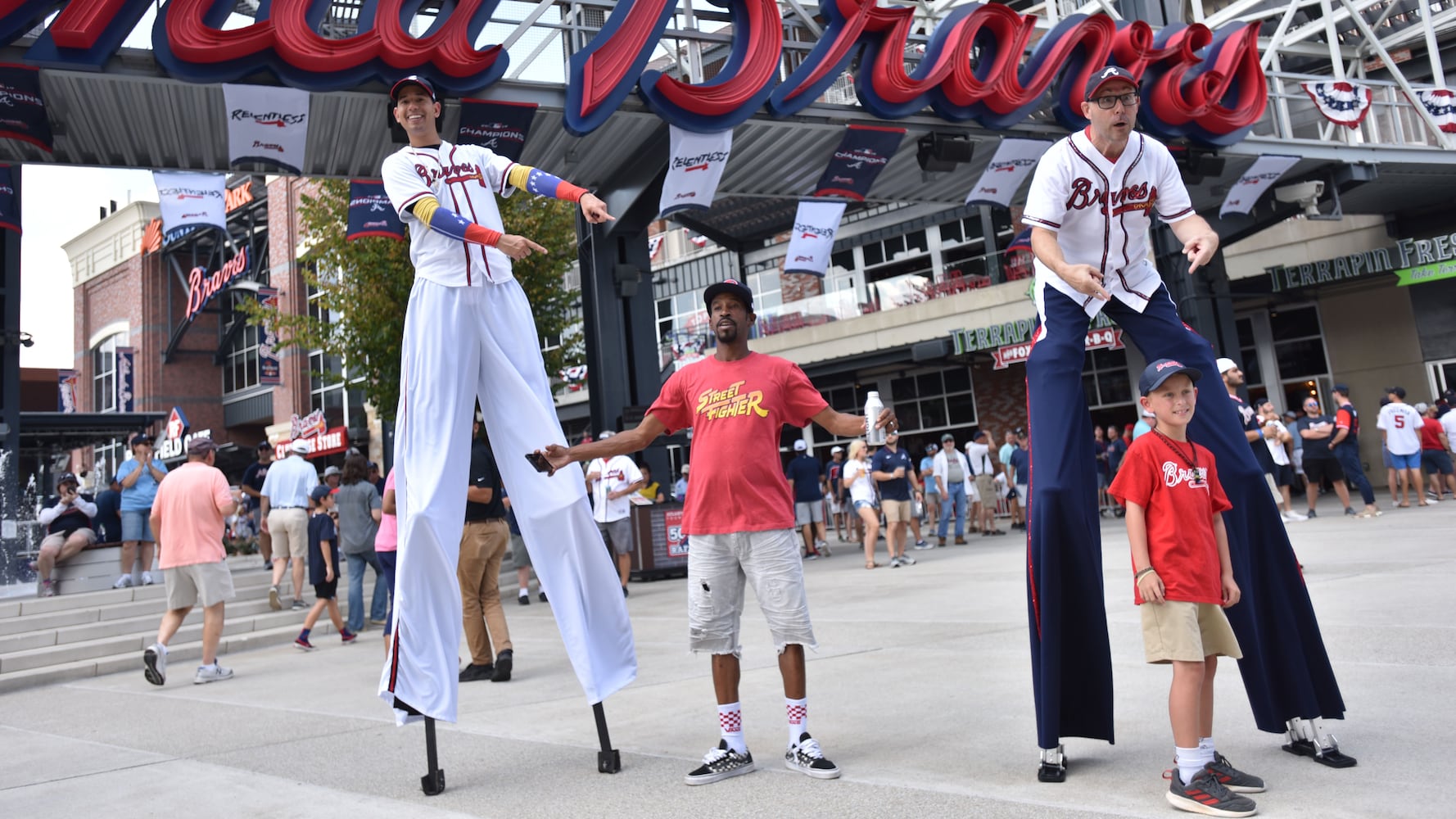 Photos: The scene at SunTrust Park as Braves begin playoff run