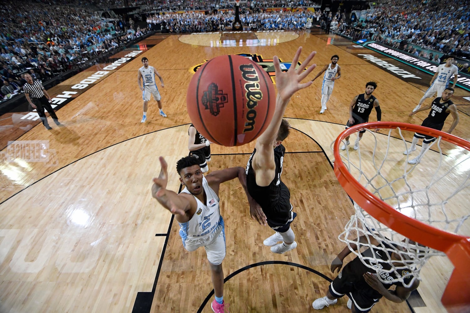 Tar Heels top Bulldogs 71-65