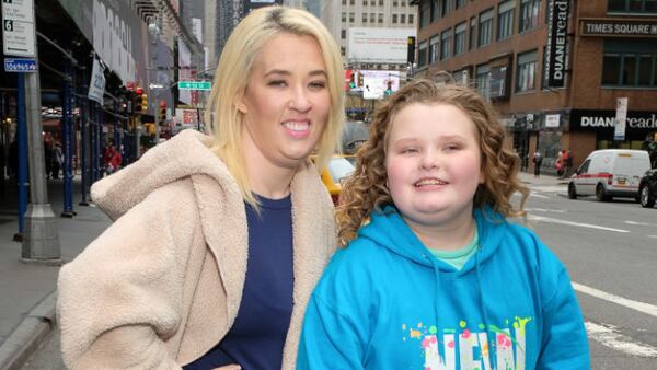 NEW YORK, NY - APRIL 05:  Mama June (L) and daughter Honey Boo Boo visit "Extra" on April 5, 2017 in New York City.  (Photo by D Dipasupil/Getty Images for Extra)