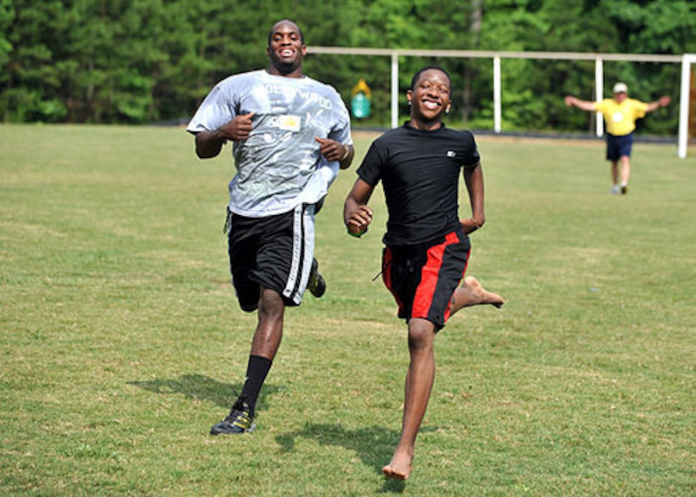 UGA football players visit Camp Sunshine