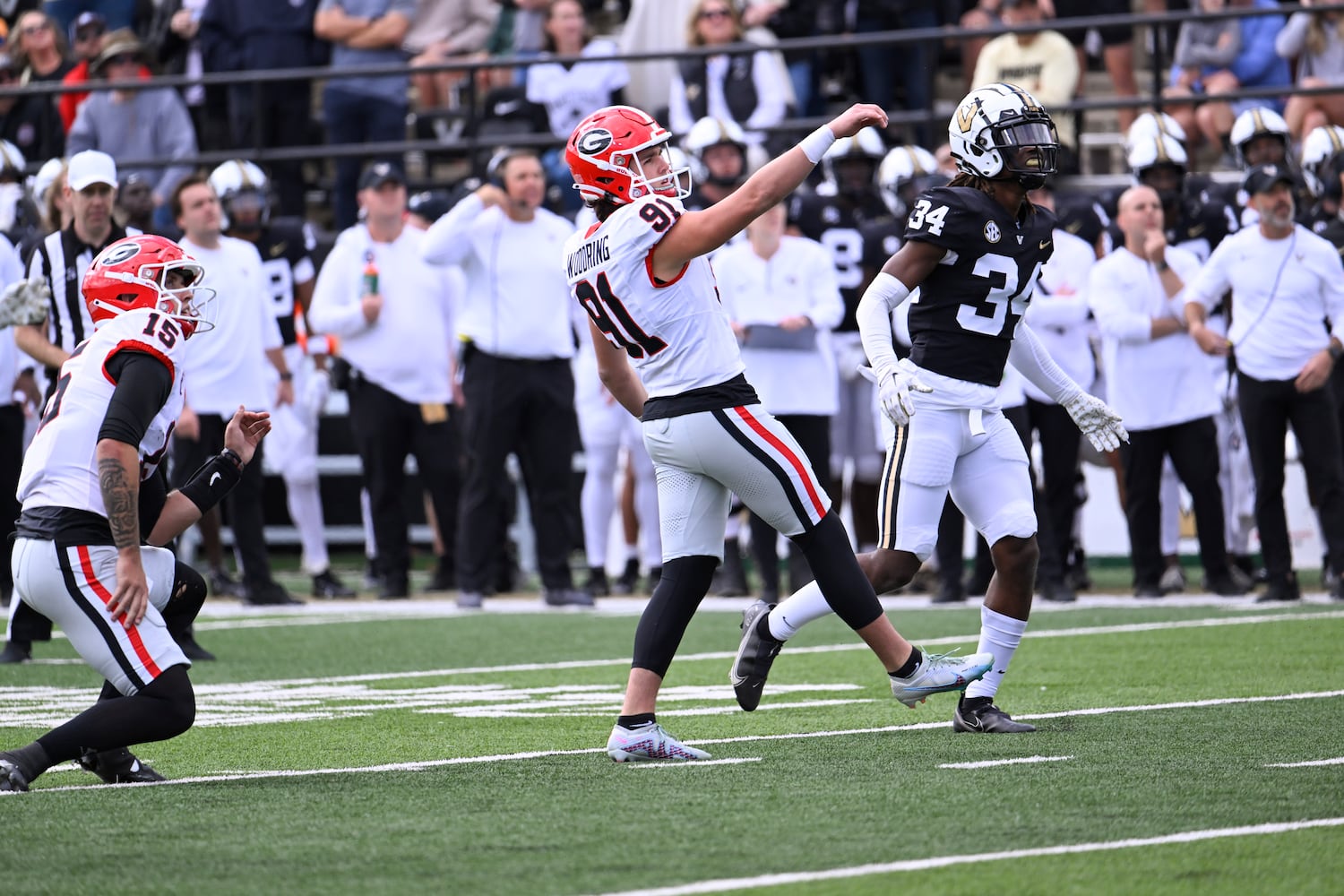 Georgia place kicker Peyton Woodring (91) watches his field goal during the second half of an NCAA football game against Vanderbilt, Saturday, Oct. 14, 2023, in Nashville, Tenn. Georgia won 37-20. (Special to the AJC/John Amis)