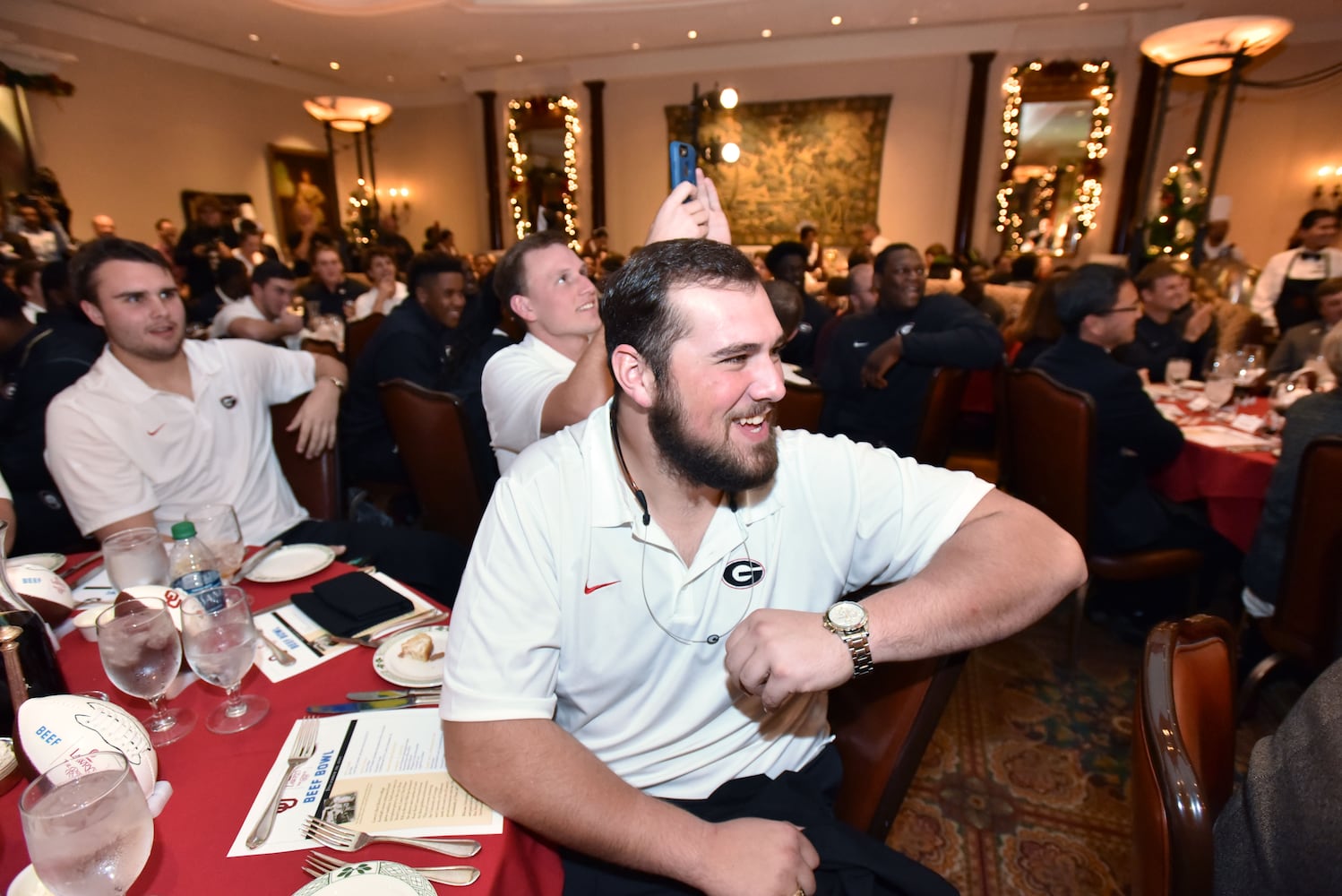 Photos: The scene at the Rose Bowl as Georgia, Oklahoma game nears