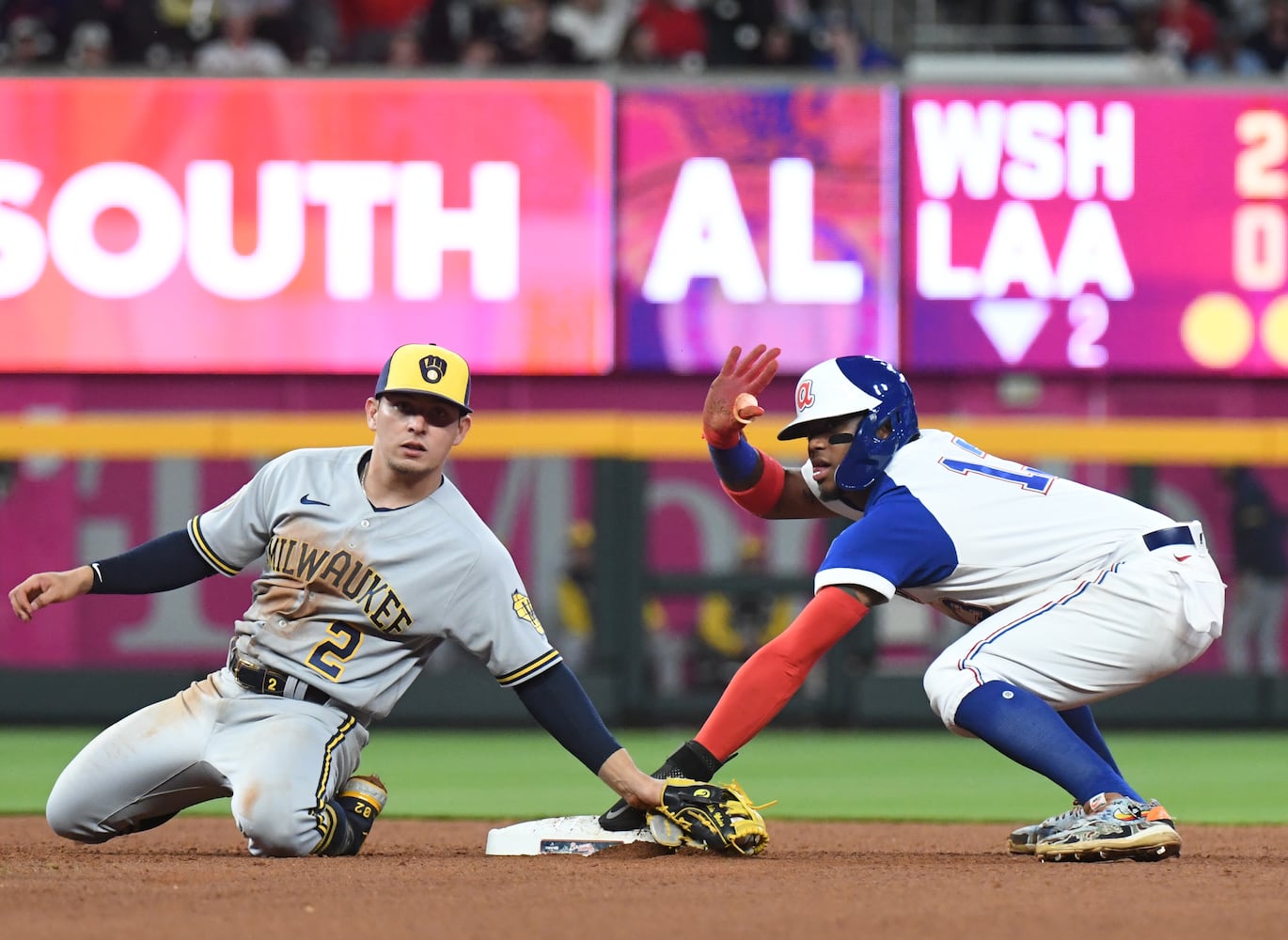 Braves-Brewers photo