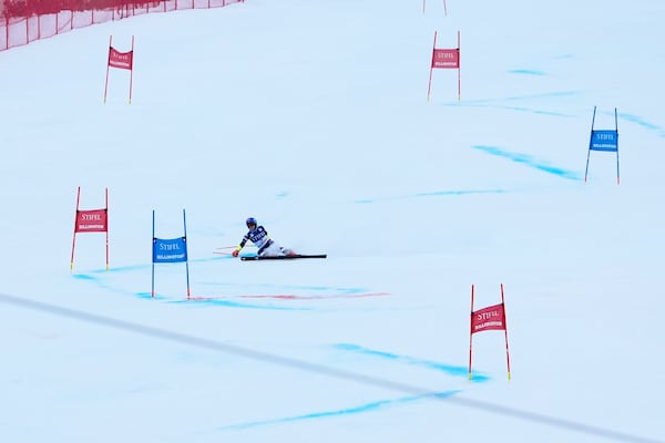 Mikaela Shiffrin, of the United States, crashes during the second run of a women's World Cup giant slalom skiing race, Saturday, Nov. 30, 2024, in Killington, Vt. (AP Photo/Robert F. Bukaty)