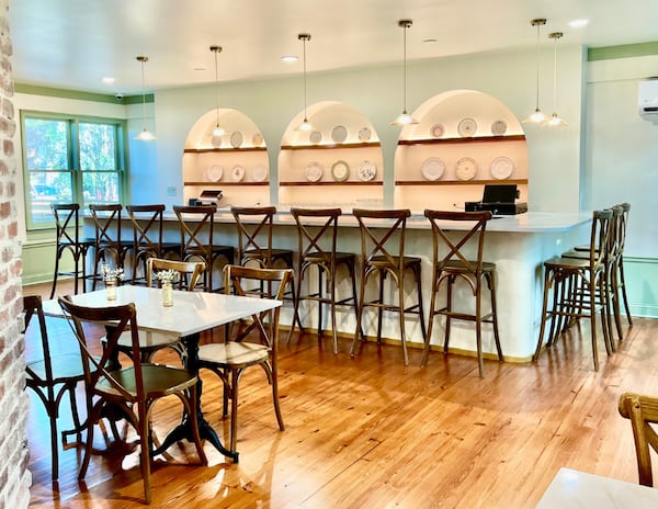 New Italian restaurant Veratina in Savannah features a bar in the back room. (Courtesy of Veratina)