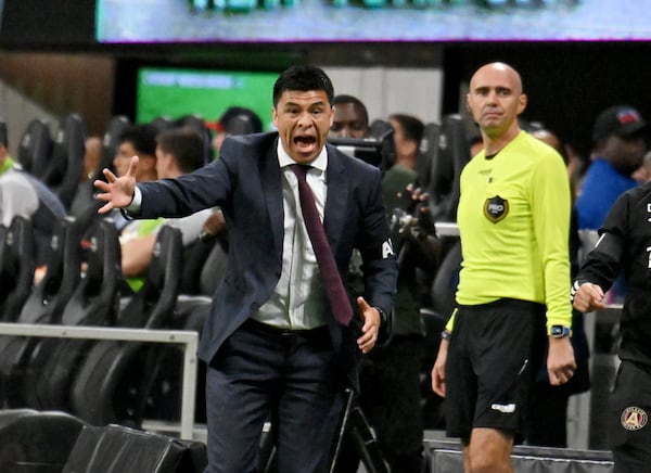 Atlanta United manager Gonzalo Pineda shouts instructions at the end of the second half in a MLS soccer match at Mercedes-Benz Stadium, Wednesday, June 21, 2023, in Atlanta. (Hyosub Shin / Hyosub.Shin@ajc.com)