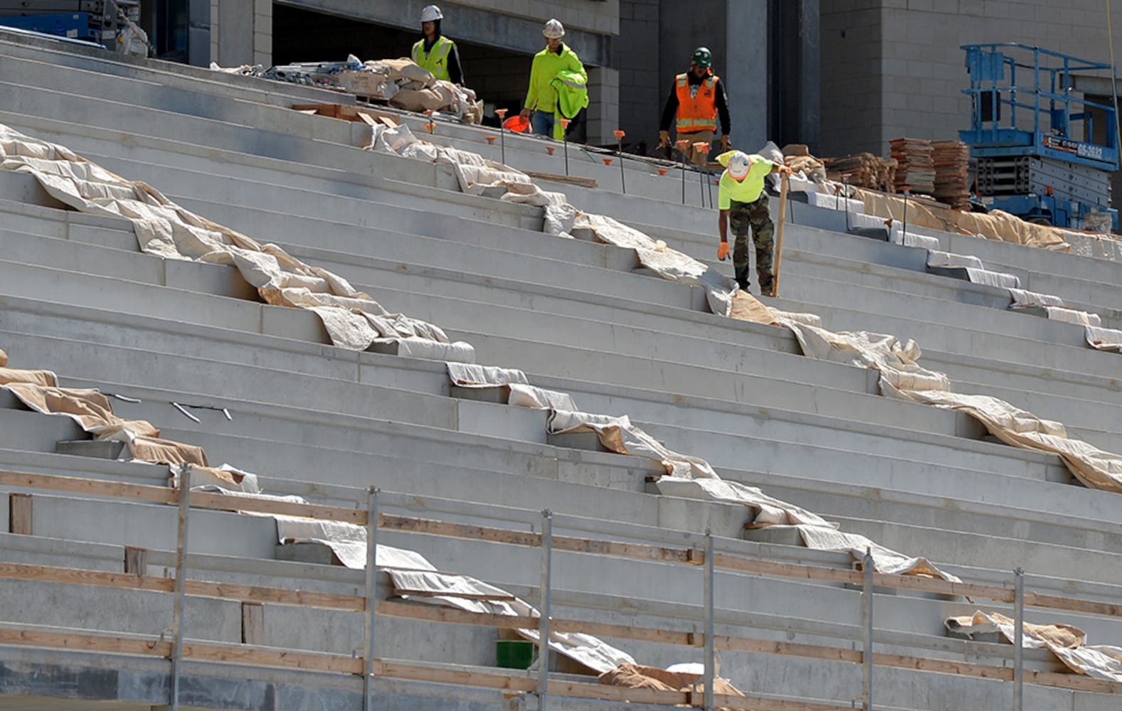 Braves' SunTrust Park set to open in 2017