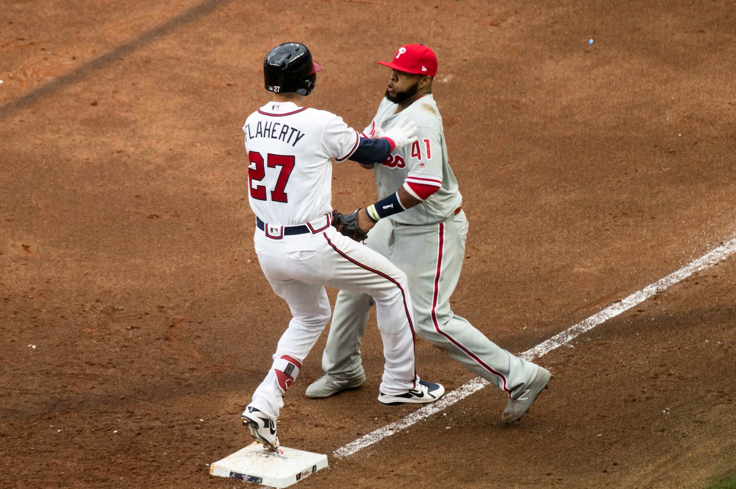 Photos: Markakis gives Braves a walkoff win over the Phillies