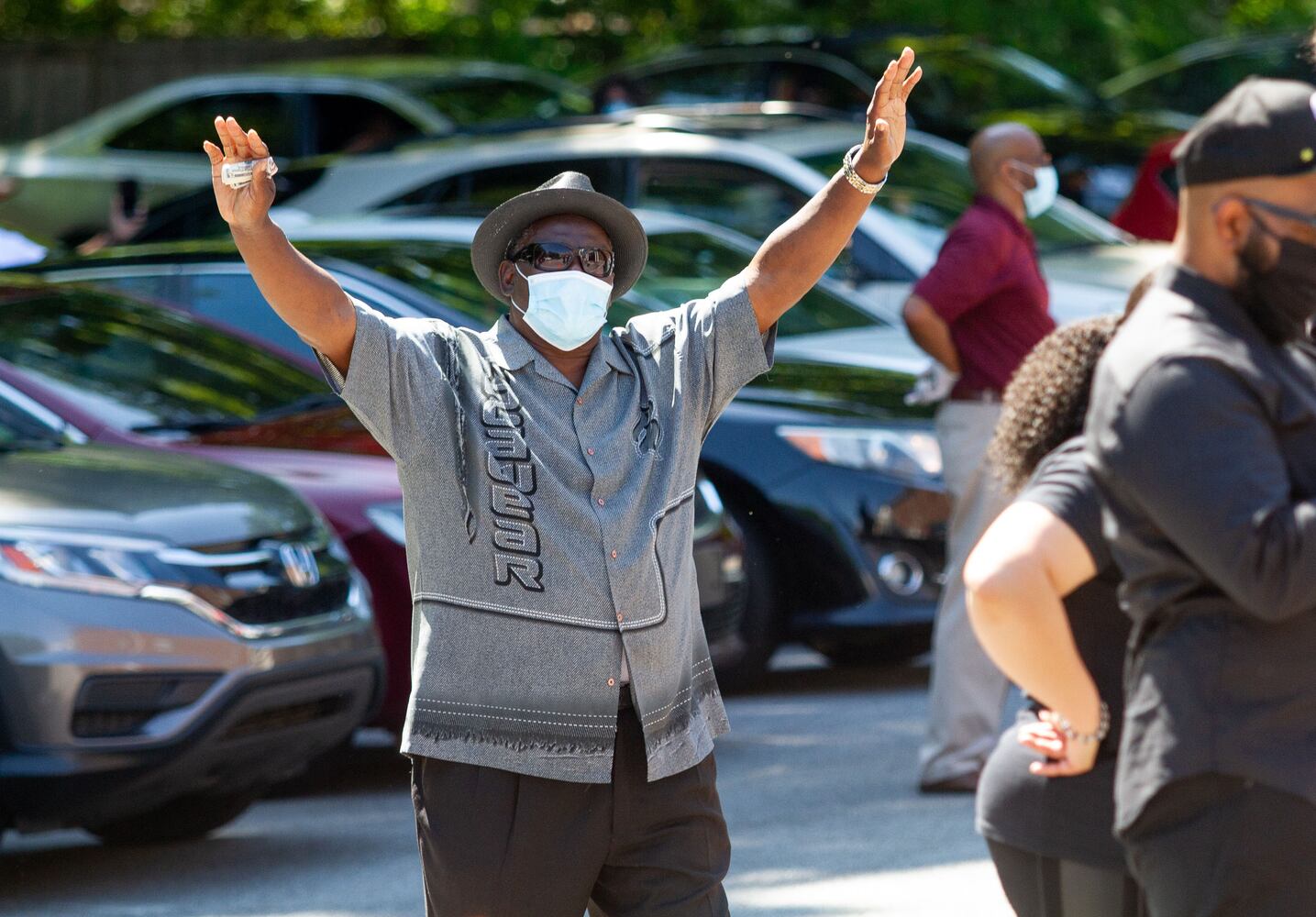 PHOTOS: Drive-thru service at New Beginning Full Gospel Baptist Church