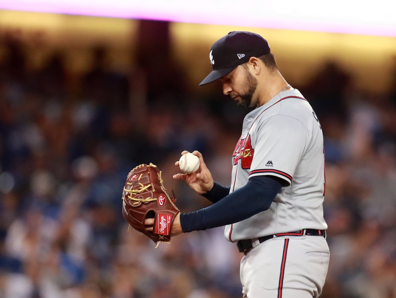 Photos: Braves seek to get even with Dodgers in Game 2