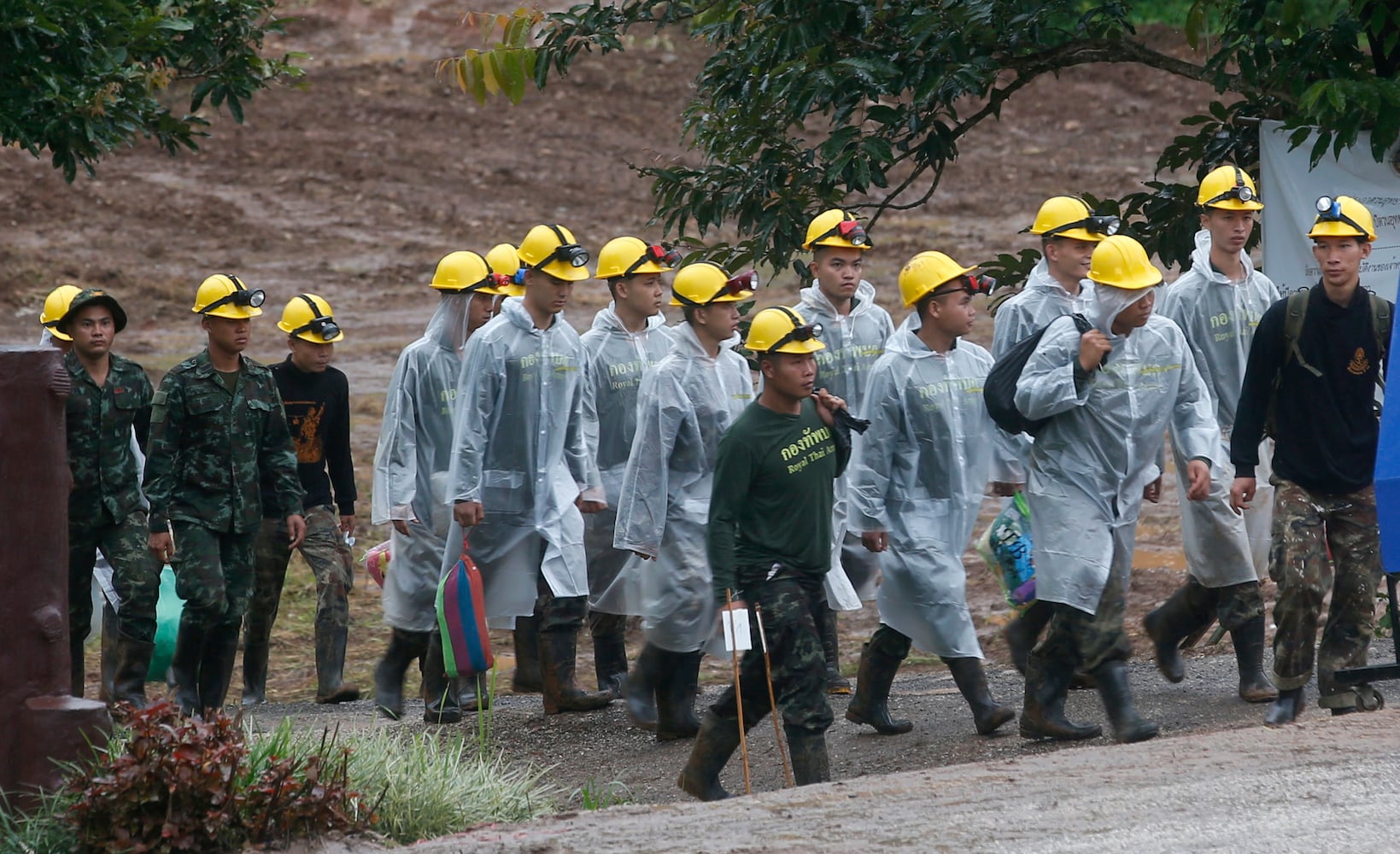 Photos: Rescuers work to free soccer team, coach trapped in Thai cave