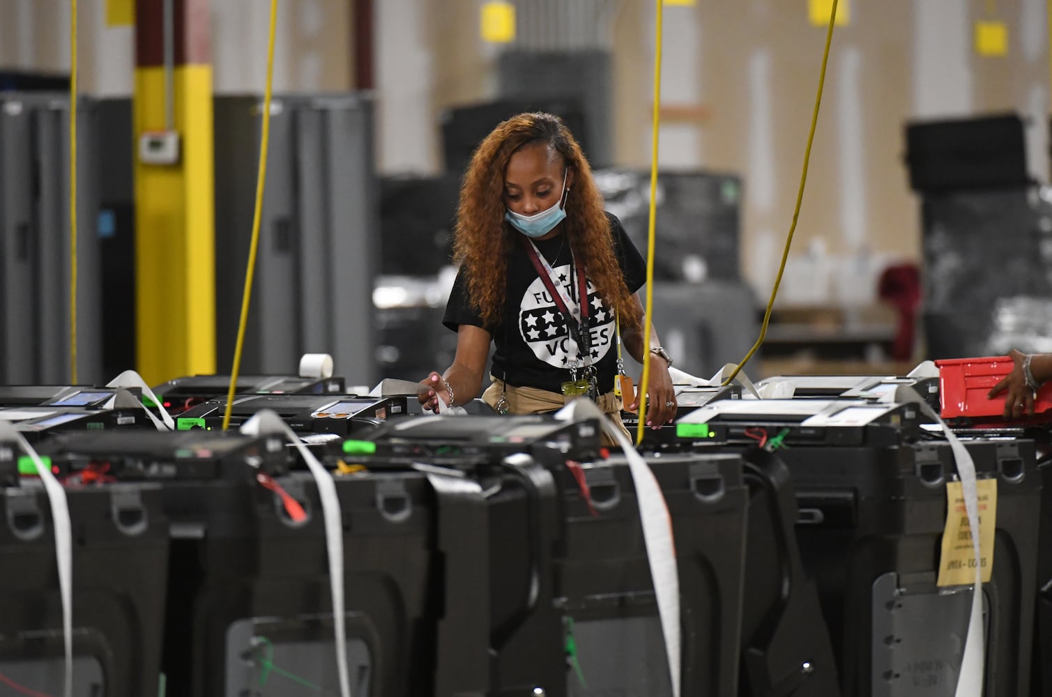 Election night - vote counting in Fulton County