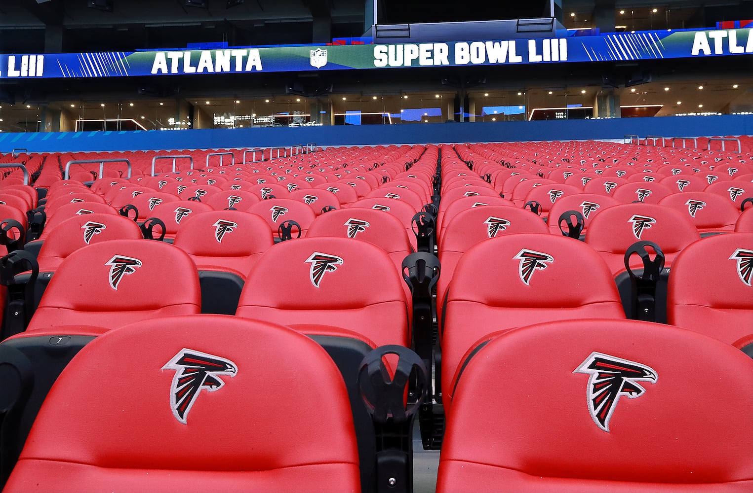 Photos: Setting up Mercedes-Benz Stadium for Atlanta’s Super Bowl