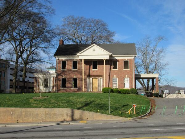 The Fowler House, a historic home built in 1926 in Marietta and now adjacent to WellStar Kennestone Hospital, will be demolished for restaurants and offices. Photos: Jennifer Brett, jbrett@ajc.com