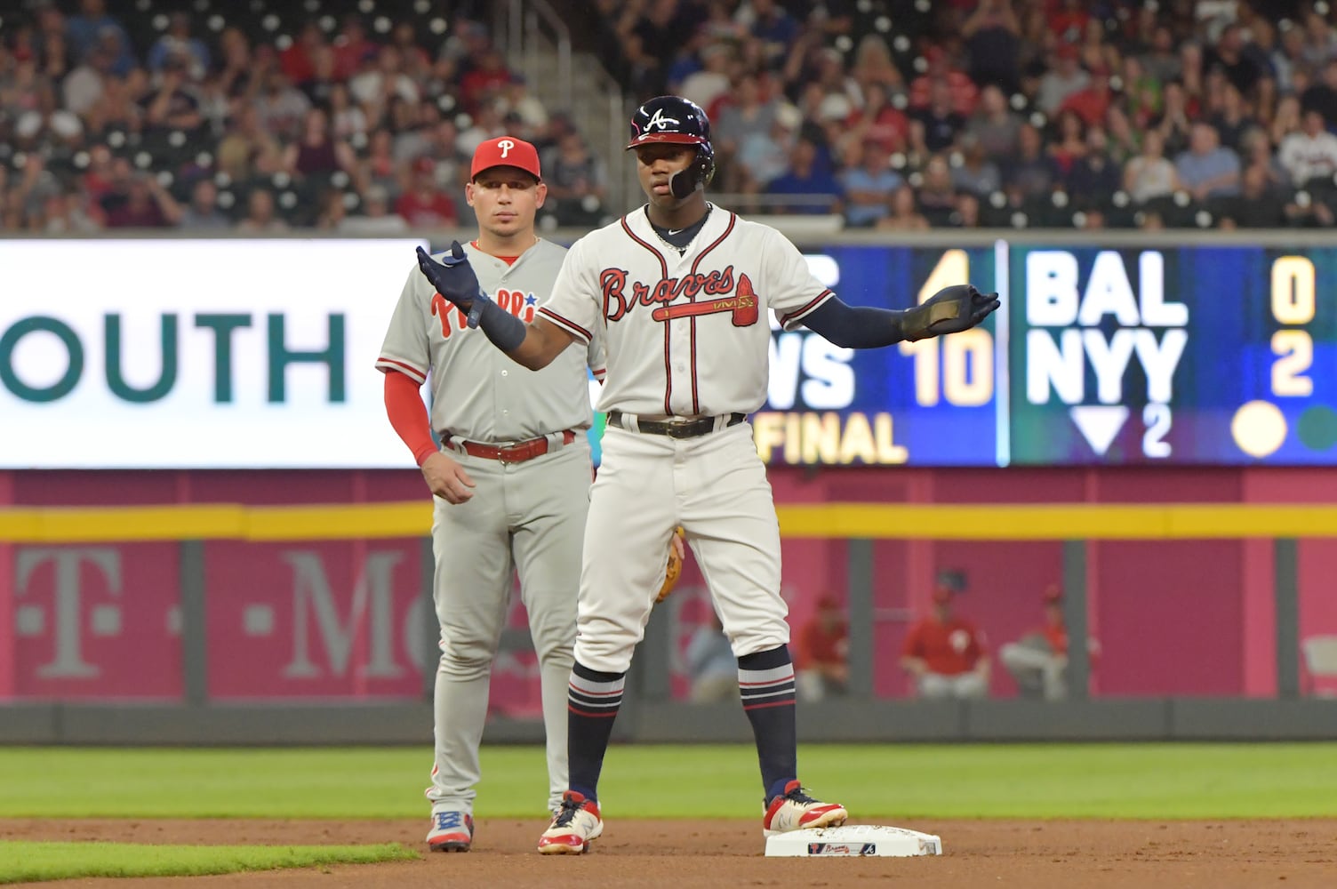 Photos: Braves seek another win over the Phillies